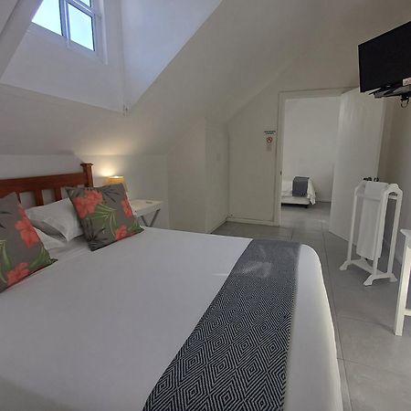 Millard Crescent Guest House Port Elizabeth Esterno foto