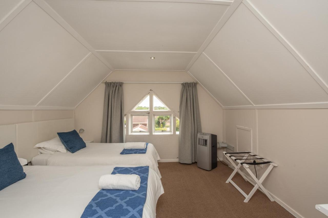 Millard Crescent Guest House Port Elizabeth Esterno foto