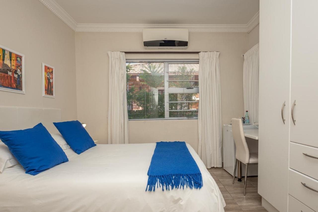 Millard Crescent Guest House Port Elizabeth Esterno foto