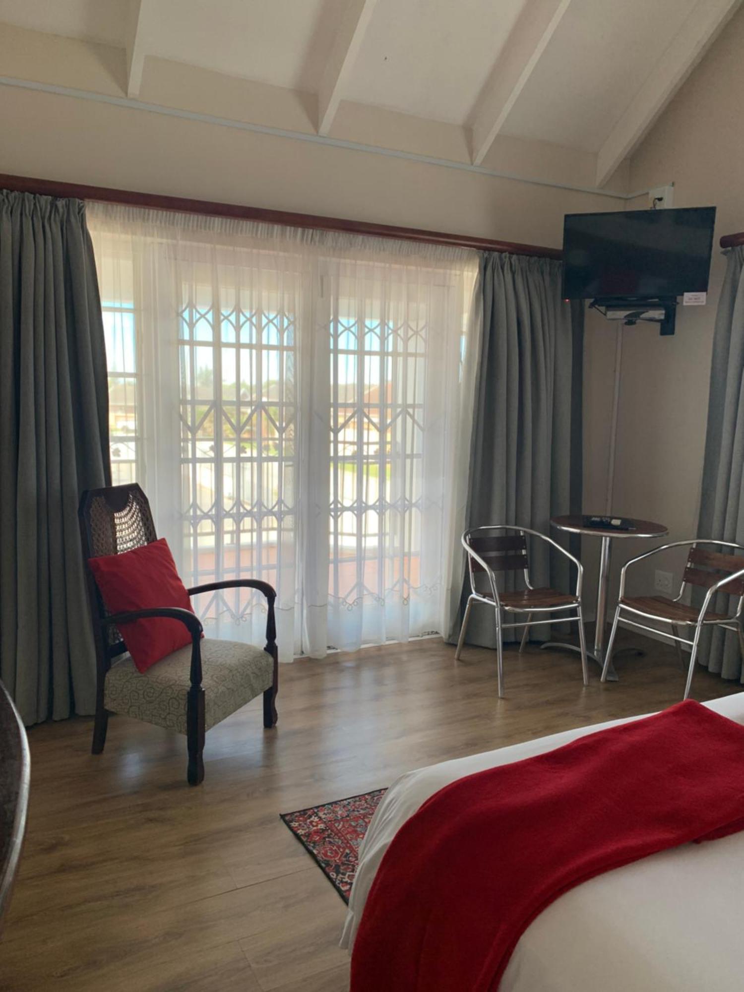 Millard Crescent Guest House Port Elizabeth Esterno foto