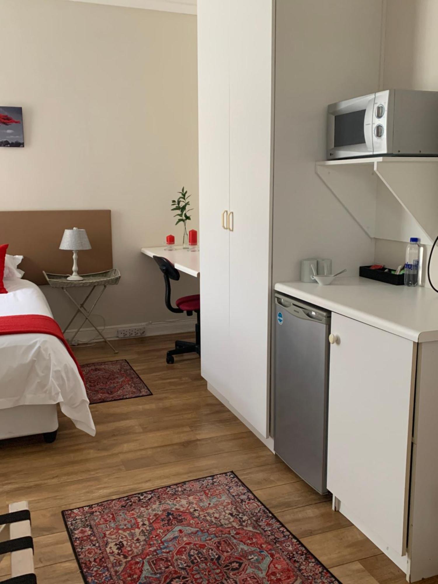 Millard Crescent Guest House Port Elizabeth Esterno foto
